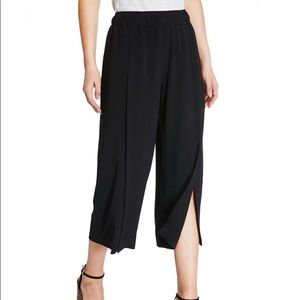 Club Monaco Juliuss Cropped Slit Black Pants (Size 8)